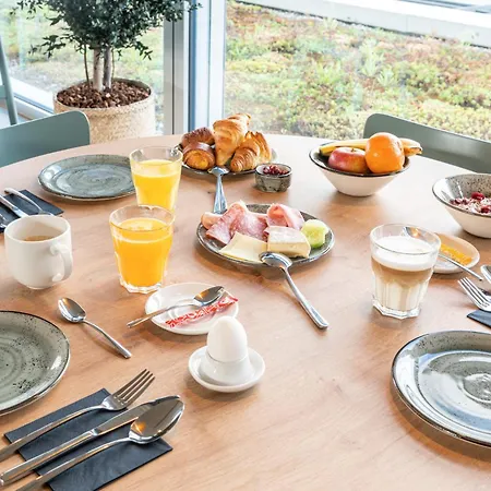 Lausanne Криссье