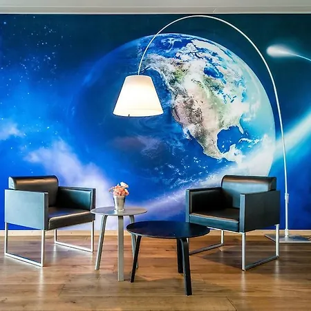 Lausanne Hotel